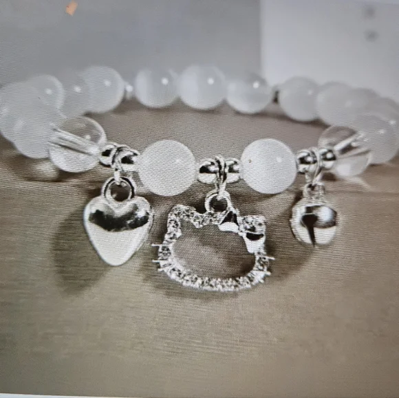 Silver Charm Bracelet with Heart and Cat Design - Picture 3 of 4